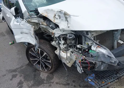 2019 Toyota Corolla Se из США, поврежденный, VIN 2T1BURHE4KC216251